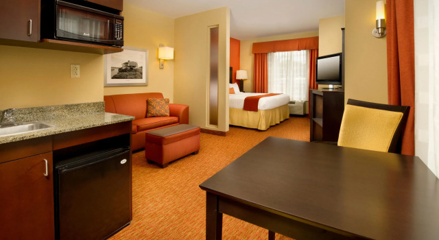 Номер Standard Holiday Inn Express Hotel & Suites Chattanooga Downtown by IHG