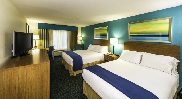 Четырёхместный номер Standard Holiday Inn Express Jacksonville - Blount Island by IHG