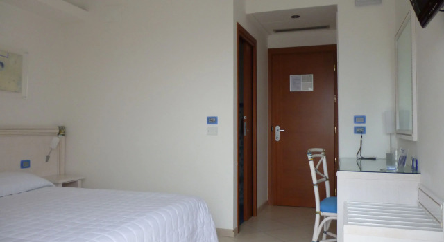 Двухместный номер Standard Elaia Garden Hotel