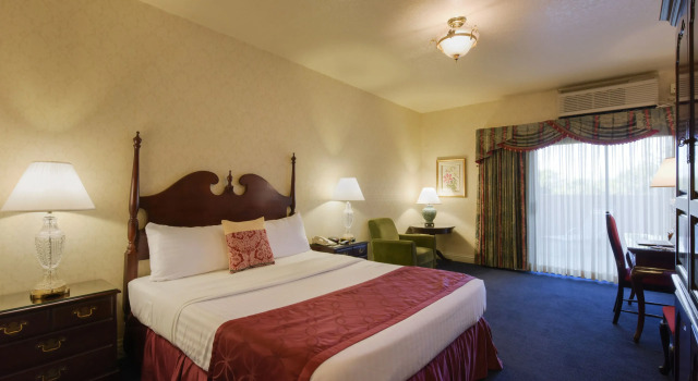 Двухместный номер Deluxe Carlyle Hotel