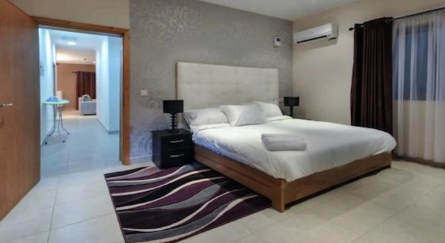 Апартаменты Luxury Perfect Havens at Goosepen Oniru