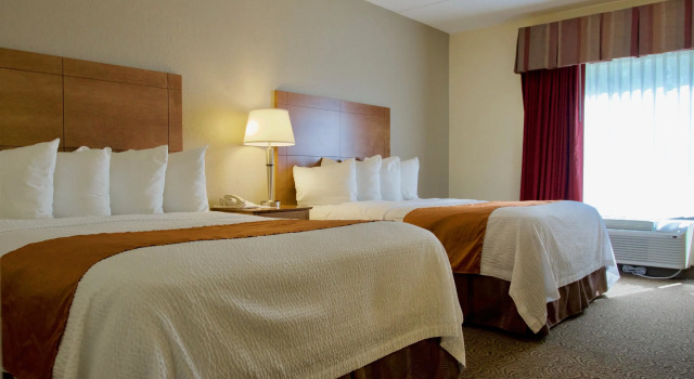 Четырёхместный номер Standard Best Western Thunderbird Motel
