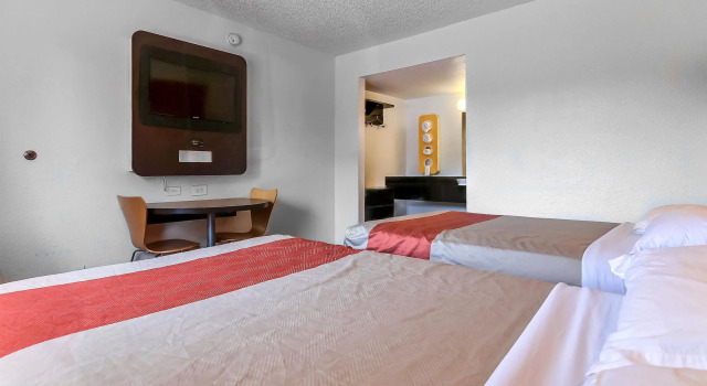 Четырёхместный номер Standard Motel 6-Pleasanton, CA