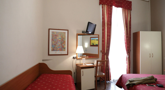 Трёхместный номер Standard Hotel Helvetia