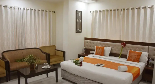 Номер Deluxe Hotel Sai Shubham