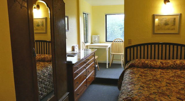 Номер Standard Harbor Inn