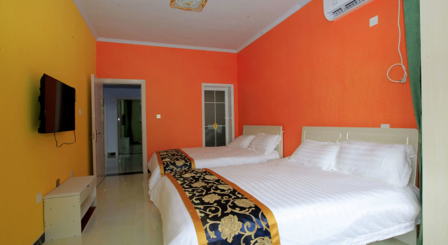 Четырёхместный номер Standard Beijing Great Wall Zhan Guesthouse
