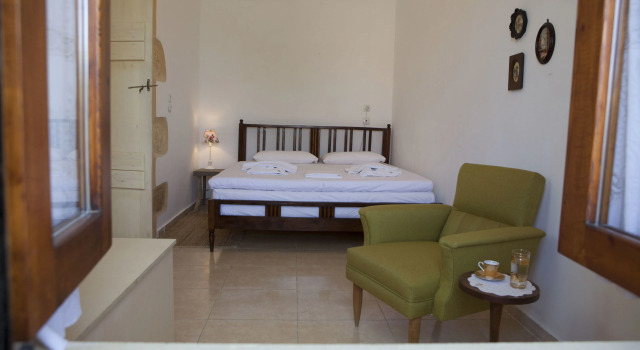 Коттедж c 1 комнатой Cretan cottage of 1900 with beautiful olive yard