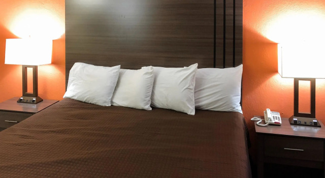 Двухместный номер Standard Econo Lodge Inn & Suites Mckinney - Plano North