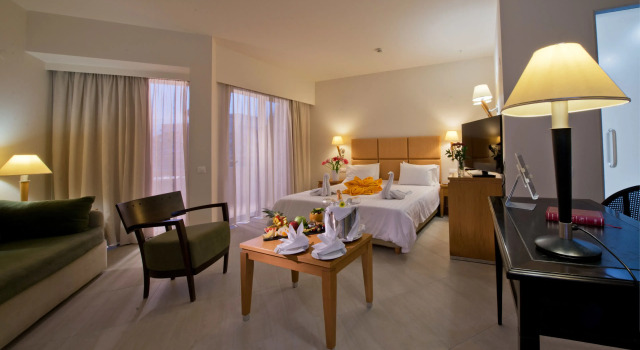 Полулюкс Minos Hotel