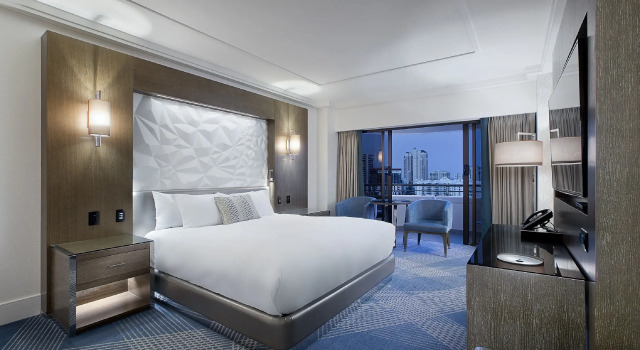 Двухместный номер Corner Deluxe с балконом The Star Grand at The Star Gold Coast