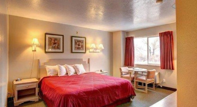 Четырёхместный номер Standard Cathedral Valley Inn