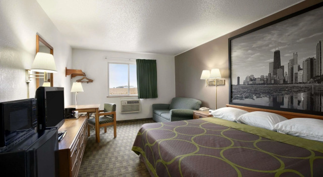 Двухместный номер Super 8 by Wyndham Peru Starved Rock State Park