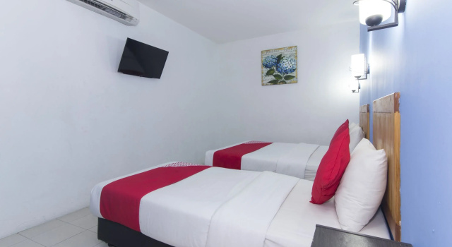 Люкс Deluxe Midah Inn Hotel Puchong