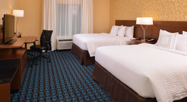 Четырёхместный номер Standard Fairfield Inn & Suites by Marriott Fremont