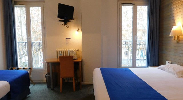 Трёхместный номер Standard Hôtel & Spa Le Gambetta, Bergerac, Centre ville