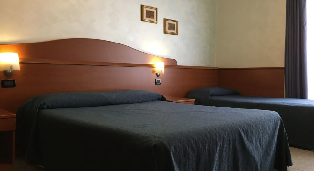 Трёхместный номер Standard Hotel Aurora
