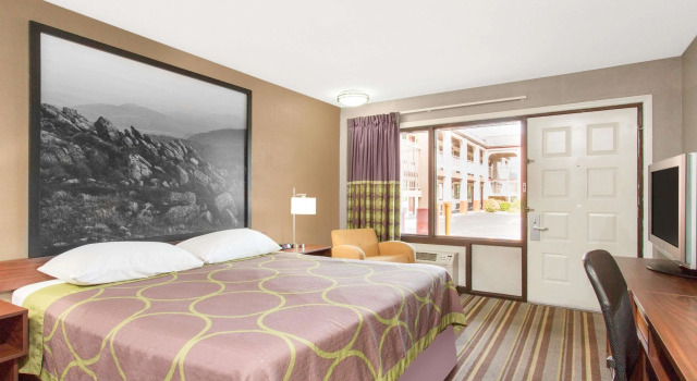 Номер Standard Super 8 by Wyndham Wytheville