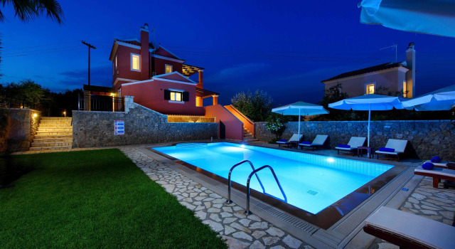 Вилла Deluxe с 4 комнатами Tesori Dassia Villas