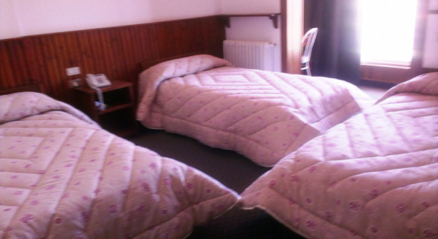 Трёхместный номер Standard Hotel Chbat