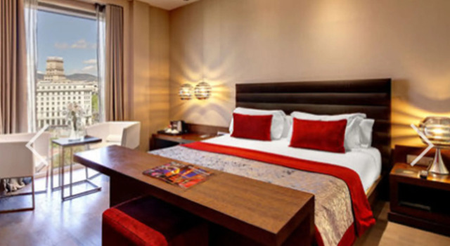 Люкс Olivia Plaza Hotel