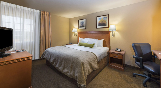 Двухместный люкс Candlewood Suites Macon by IHG