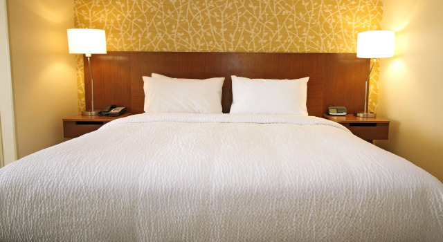Студия Fairfield Inn & Suites by Marriott London