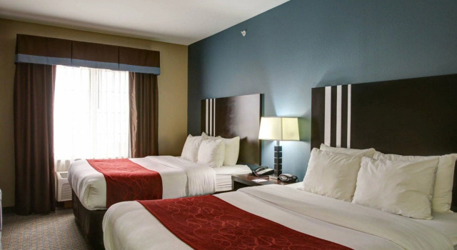 Люкс Comfort Suites Bastrop