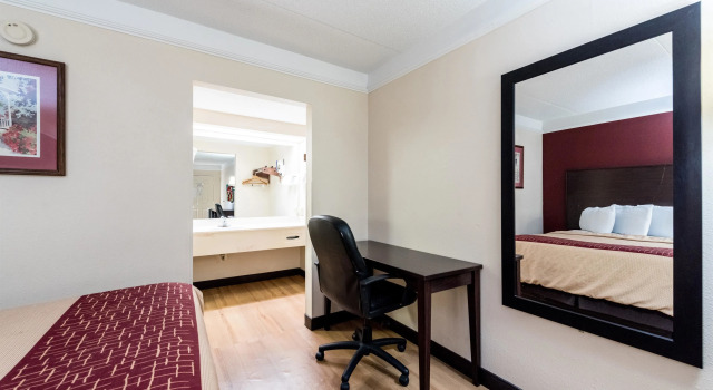 Двухместный номер Deluxe Red Roof Inn & Suites Clinton, TN