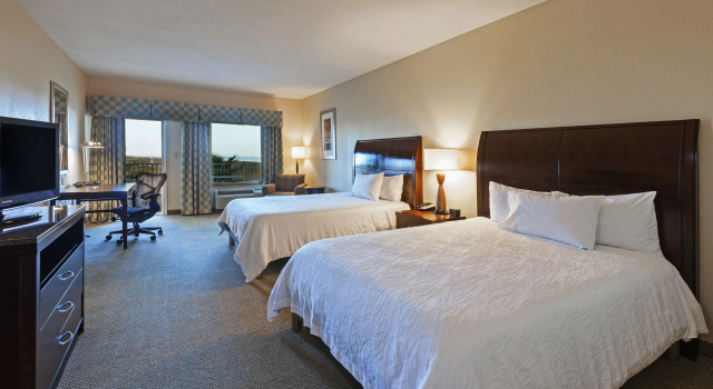 Четырёхместный номер Standard с частичным видом Hilton Garden Inn South Padre Island Beachfront