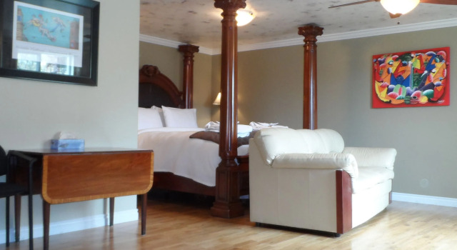 Люкс Above The Beach Guest Suites