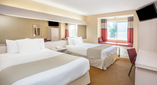 Номер Standard Microtel Inn & Suites by Wyndham