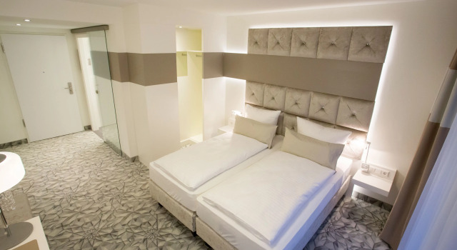 Двухместный номер Business Digital Hotel Kronjuwel by BRIGHT Waldkirch - Self Check-In I NIRO
