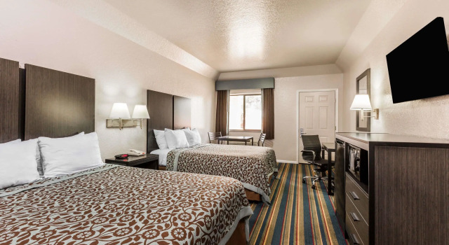 Четырёхместный номер Standard Days Inn by Wyndham Dickinson TX