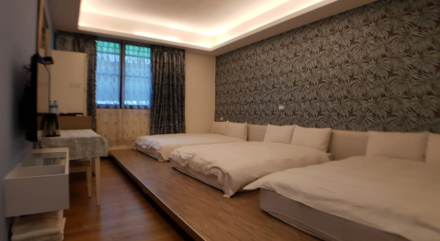 Кровать в общем номере 22 36 B&B Ii