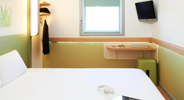 Номер Standard ibis budget Newport