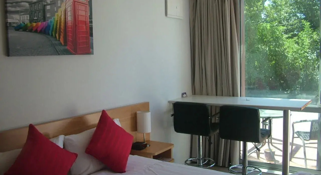 Студия Addington City Motel