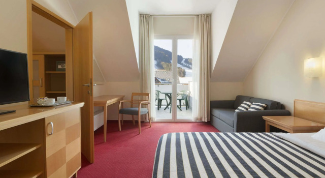 Двухместный люкс Ramada Hotel & Suites Kranjska Gora