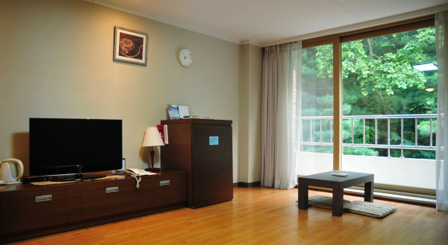 Номер Standard Chungju Suanbo Park Hotel