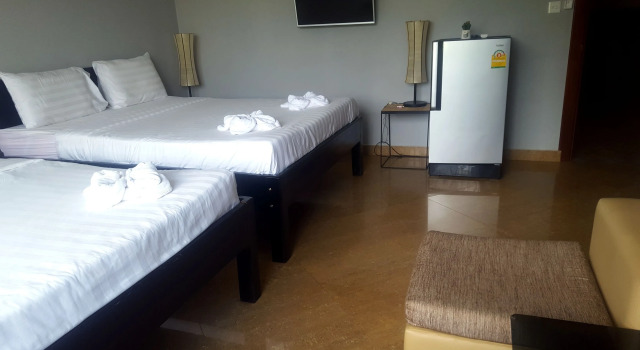 Шестиместный номер Deluxe White Lotus Resort