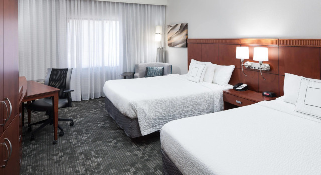 Четырёхместный номер Standard Courtyard by Marriott Birmingham Trussville