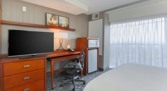 Четырёхместный номер Standard Courtyard San Diego Airport/Liberty Station