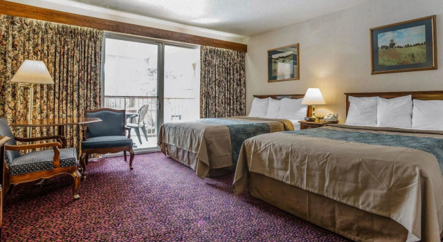 Четырёхместный номер Standard Econo Lodge Near Reno-Sparks Convention Center