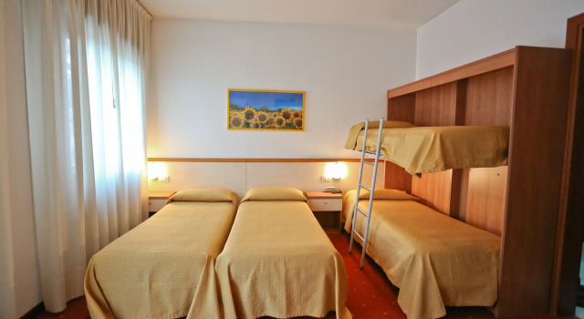 Четырёхместный номер Standard HG Hotel Due Ragni