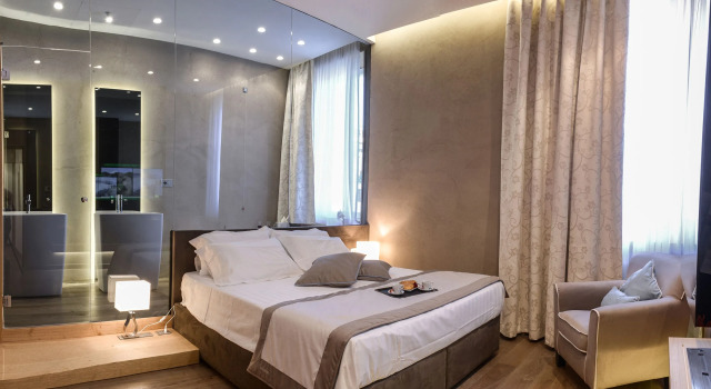 Полулюкс Sun Suite Luxury Pantheon