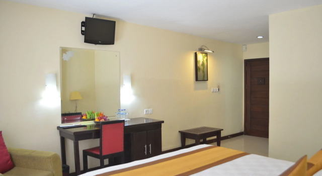 Номер Superior Nirmala Hotel & Convention Centre