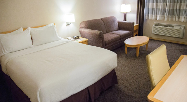 Doubletree By Hilton West Kelowna, Buchen Sie Hotel Hotels in British Columbia mit Pool, Schwimmbad