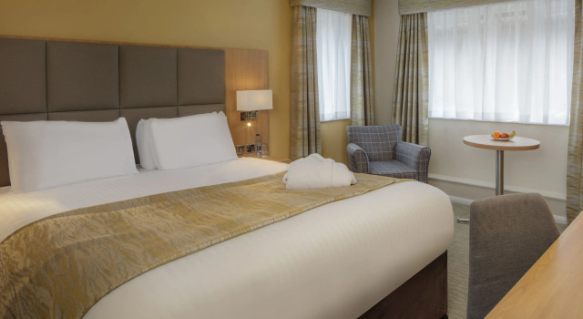 Mercure Hatfield Oak, Забронировать Отель Отели Хатфилд с завтраком, рядом с Торговый комплекс The Galleria, Завтраки