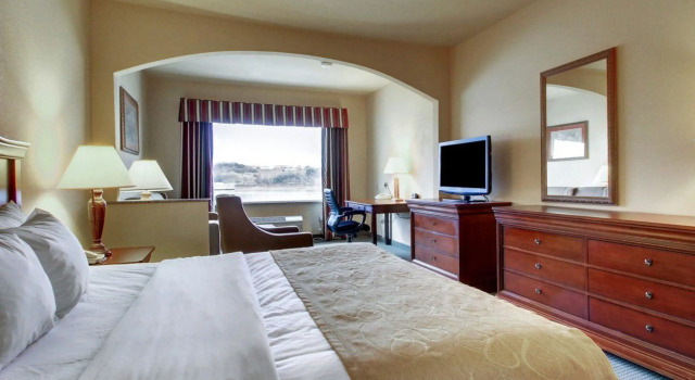 Двухместный люкс Clarion Suites Vidalia Riverfront