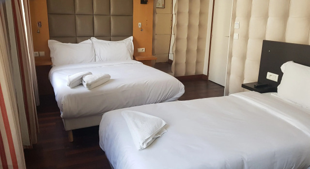 Трёхместный номер Standard Hotel de France